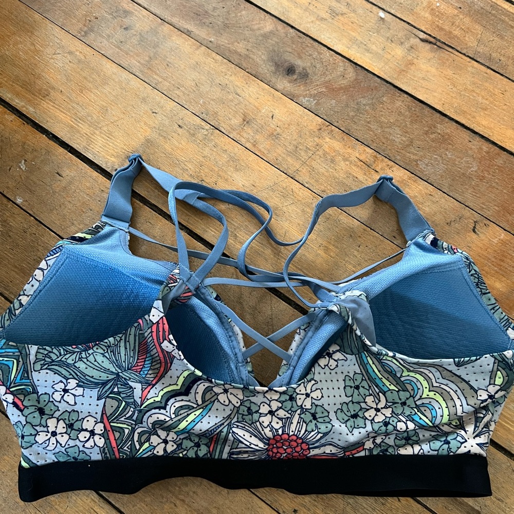 Victoria secret sports bra